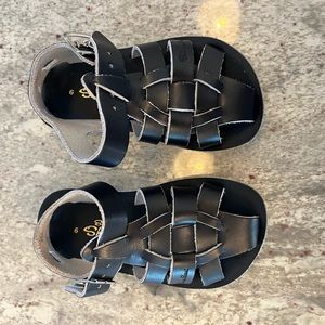 Pre-owned toddler baby Salt water Sandals by Hoy
